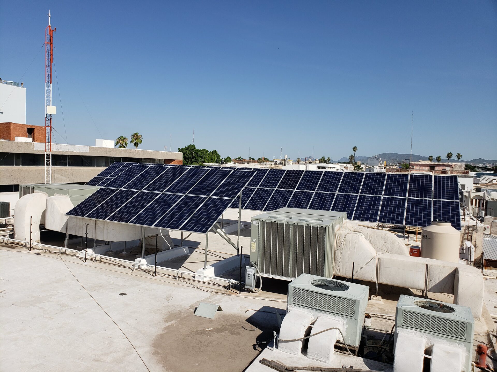 Instalación solar comercial de SOLARVOLTAICA